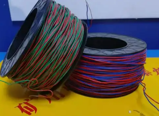 霍邱放炮线的主要材质有哪些？不同材质的适用场景有何区别？