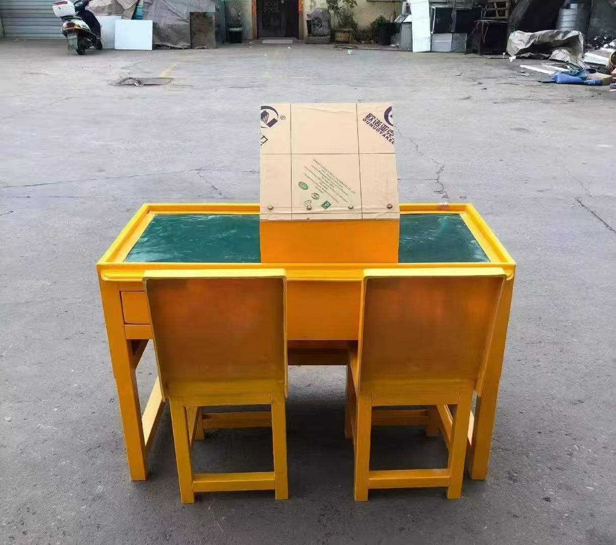 霍邱防静电导通桌井下煤矿火工品发放桌：危险品流转的安全守护者
